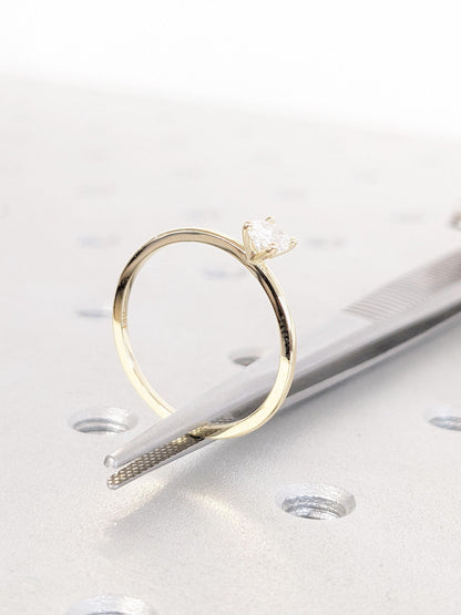 1.2 CT Round Solitaire Moissanite Engagement Ring