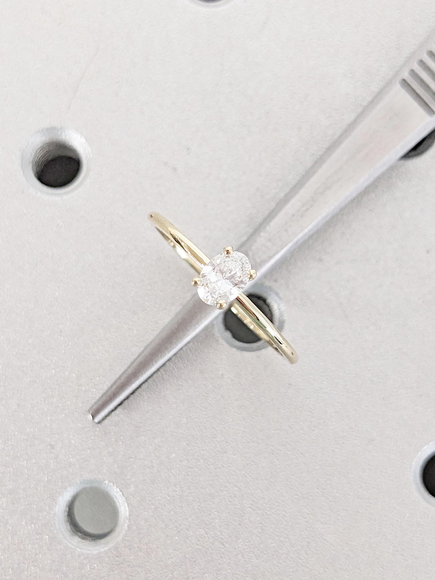 1.2 CT Round Solitaire Moissanite Engagement Ring