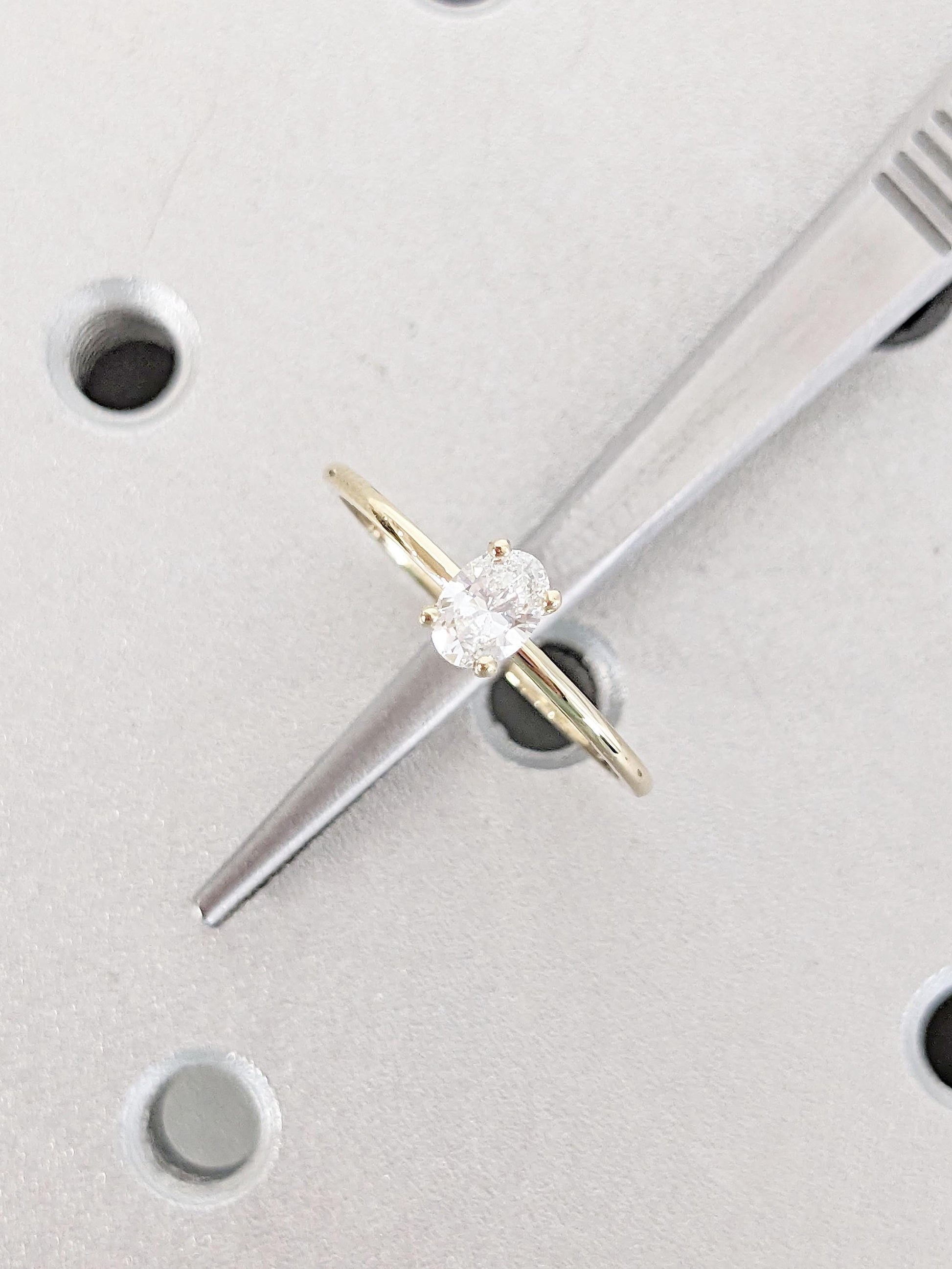 1.2 CT Round Solitaire Moissanite Engagement Ring