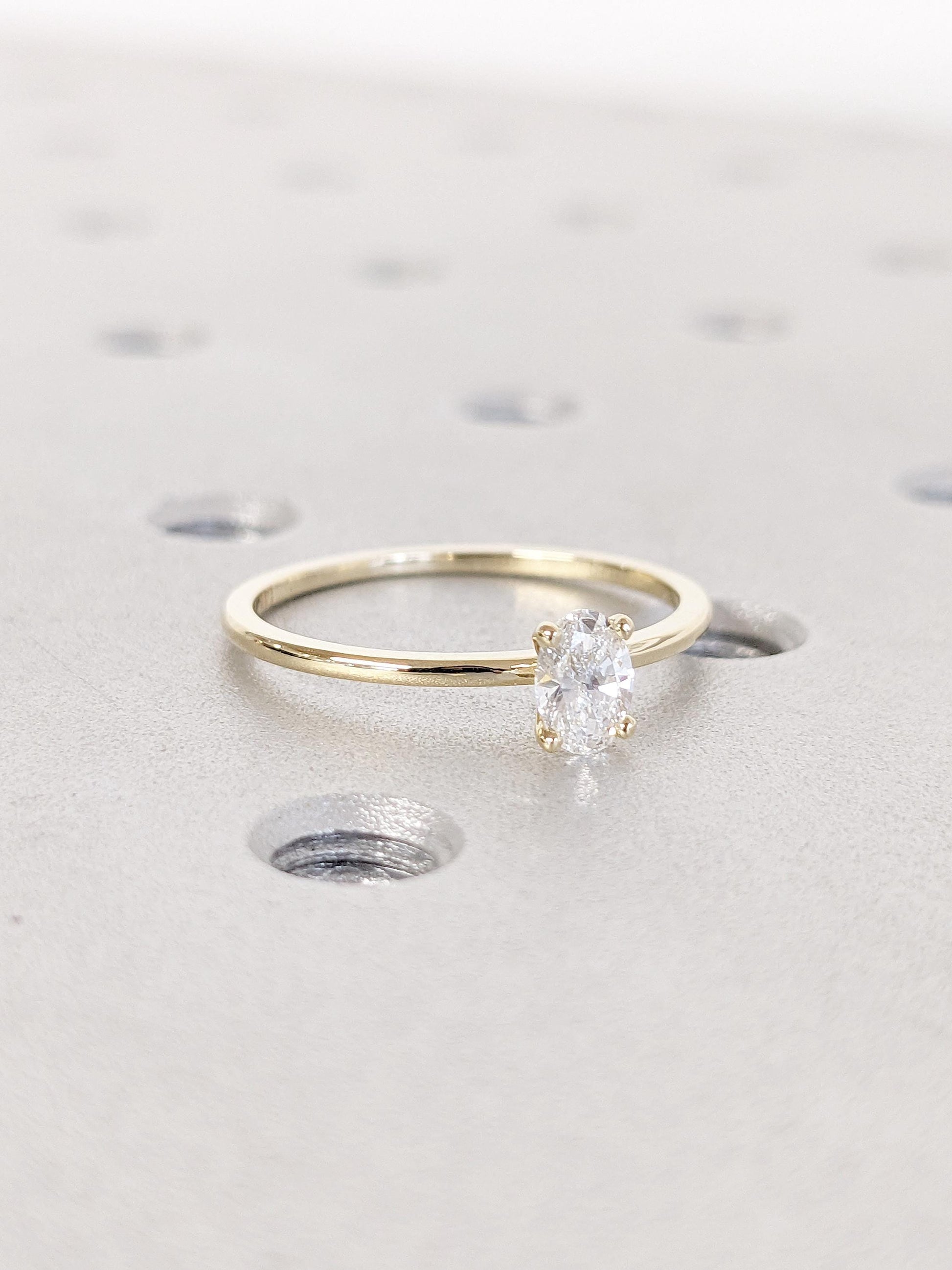 1.2 CT Round Solitaire Moissanite Engagement Ring