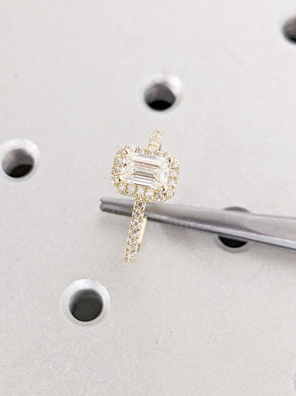 1.2 CT Round Solitaire Moissanite Engagement Ring