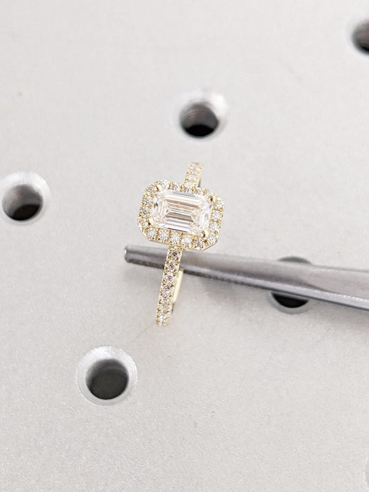 1.2 CT Round Solitaire Moissanite Engagement Ring