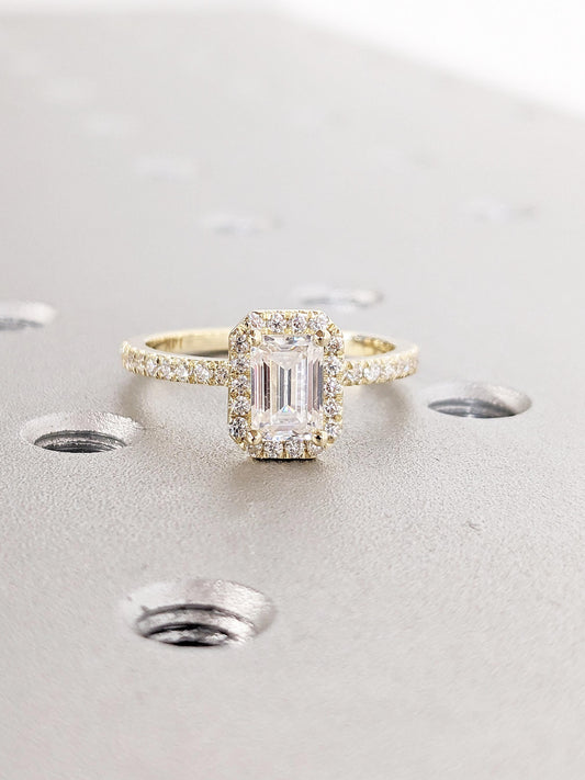1.2 CT Round Solitaire Moissanite Engagement Ring