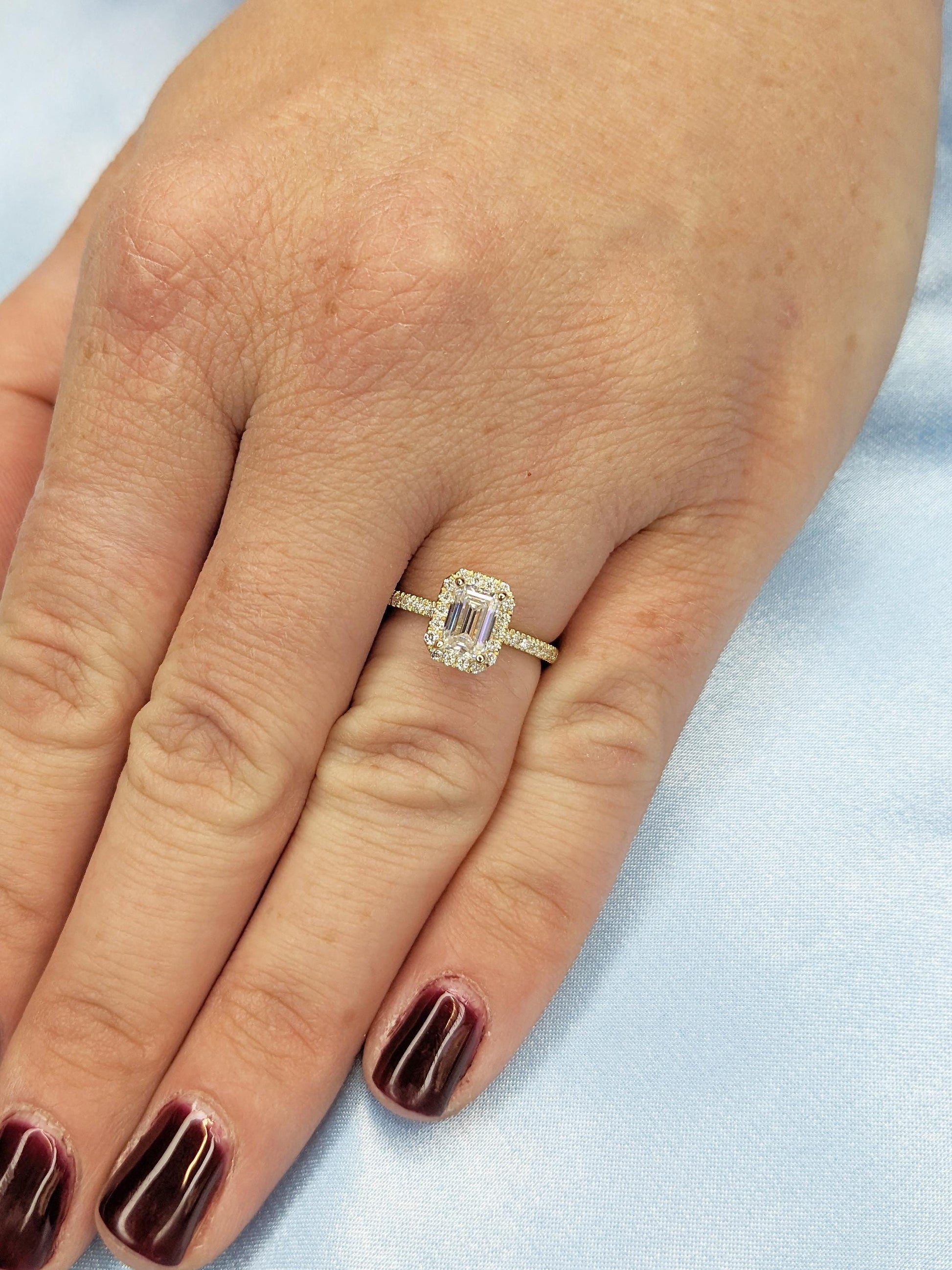 1.2 CT Round Solitaire Moissanite Engagement Ring