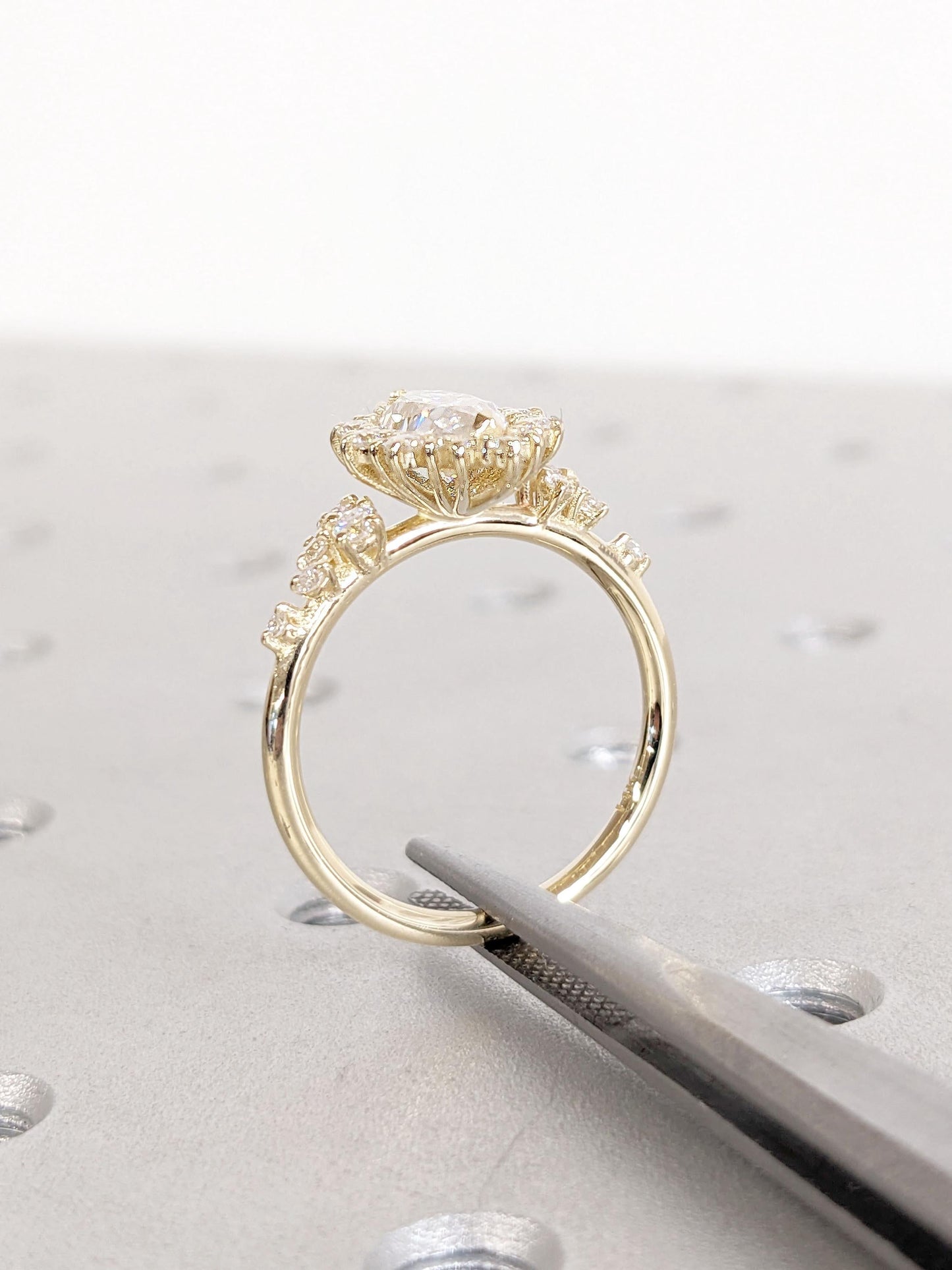1.2 CT Round Solitaire Moissanite Engagement Ring