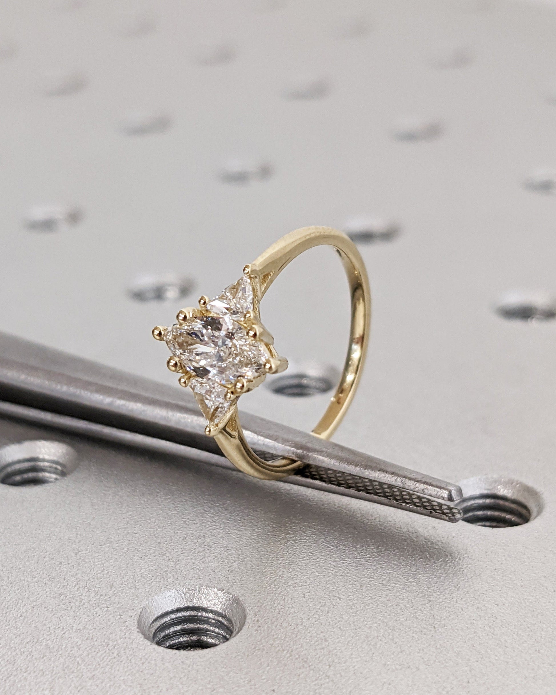1.2 CT Round Solitaire Moissanite Engagement Ring