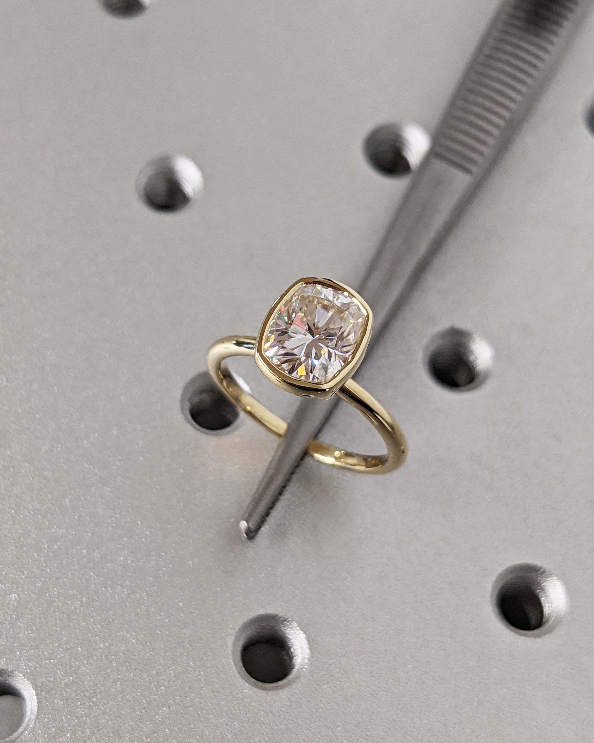 1.2 CT Round Solitaire Moissanite Engagement Ring