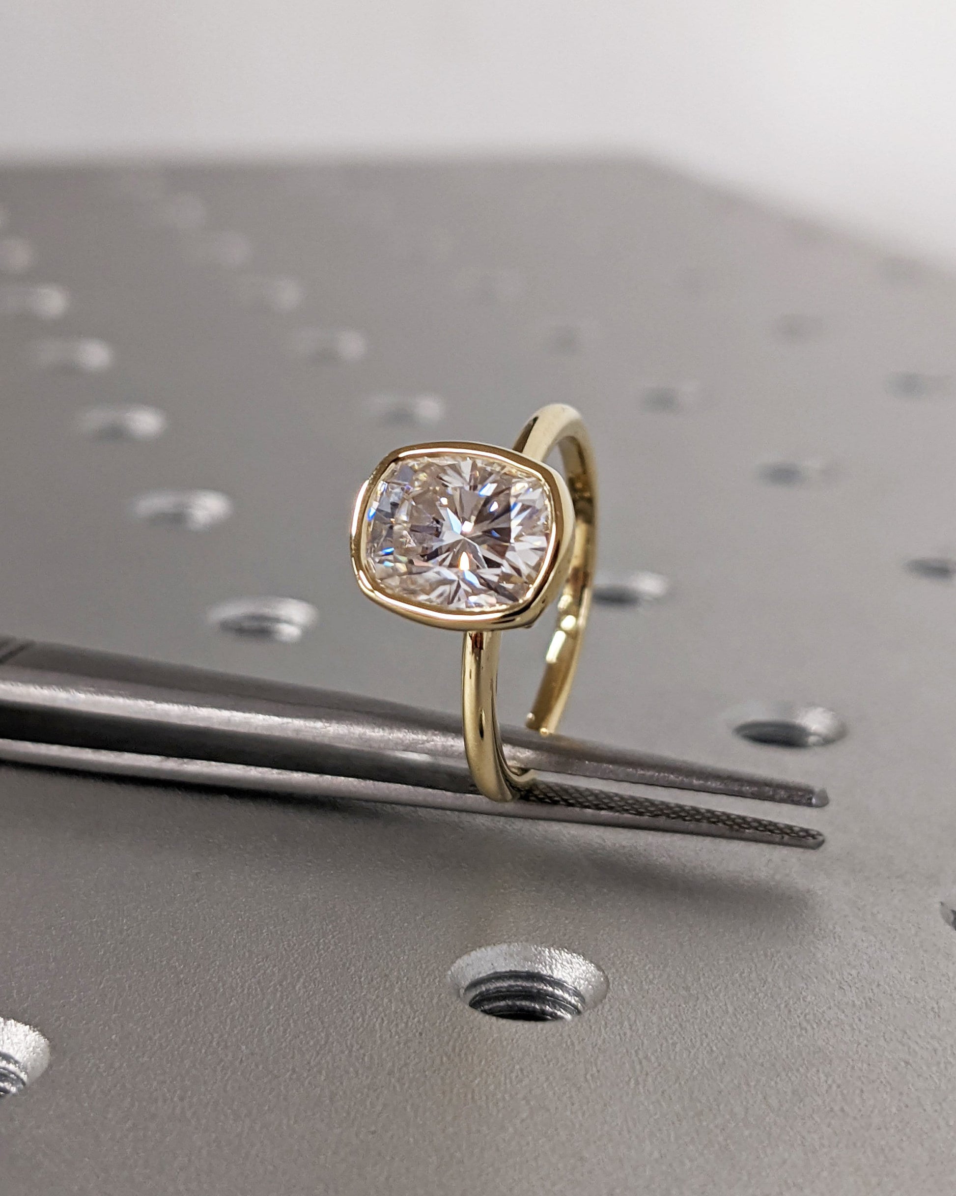 1.2 CT Round Solitaire Moissanite Engagement Ring