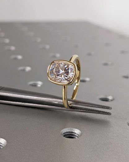 1.2 CT Round Solitaire Moissanite Engagement Ring