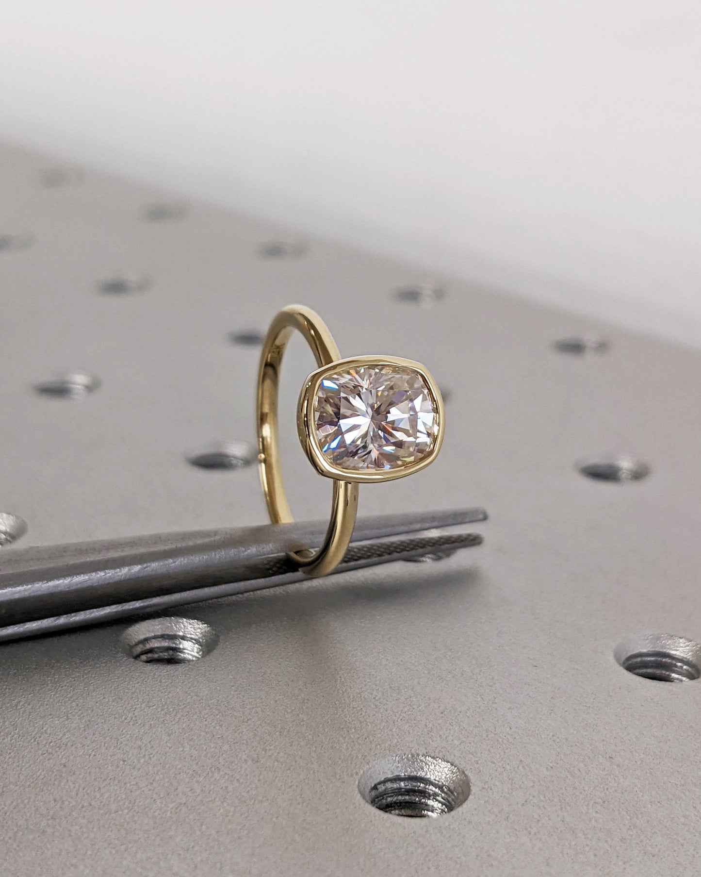 1.2 CT Round Solitaire Moissanite Engagement Ring
