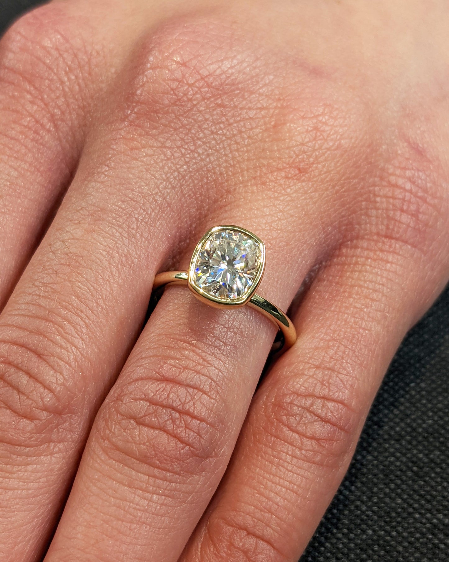 1.2 CT Round Solitaire Moissanite Engagement Ring