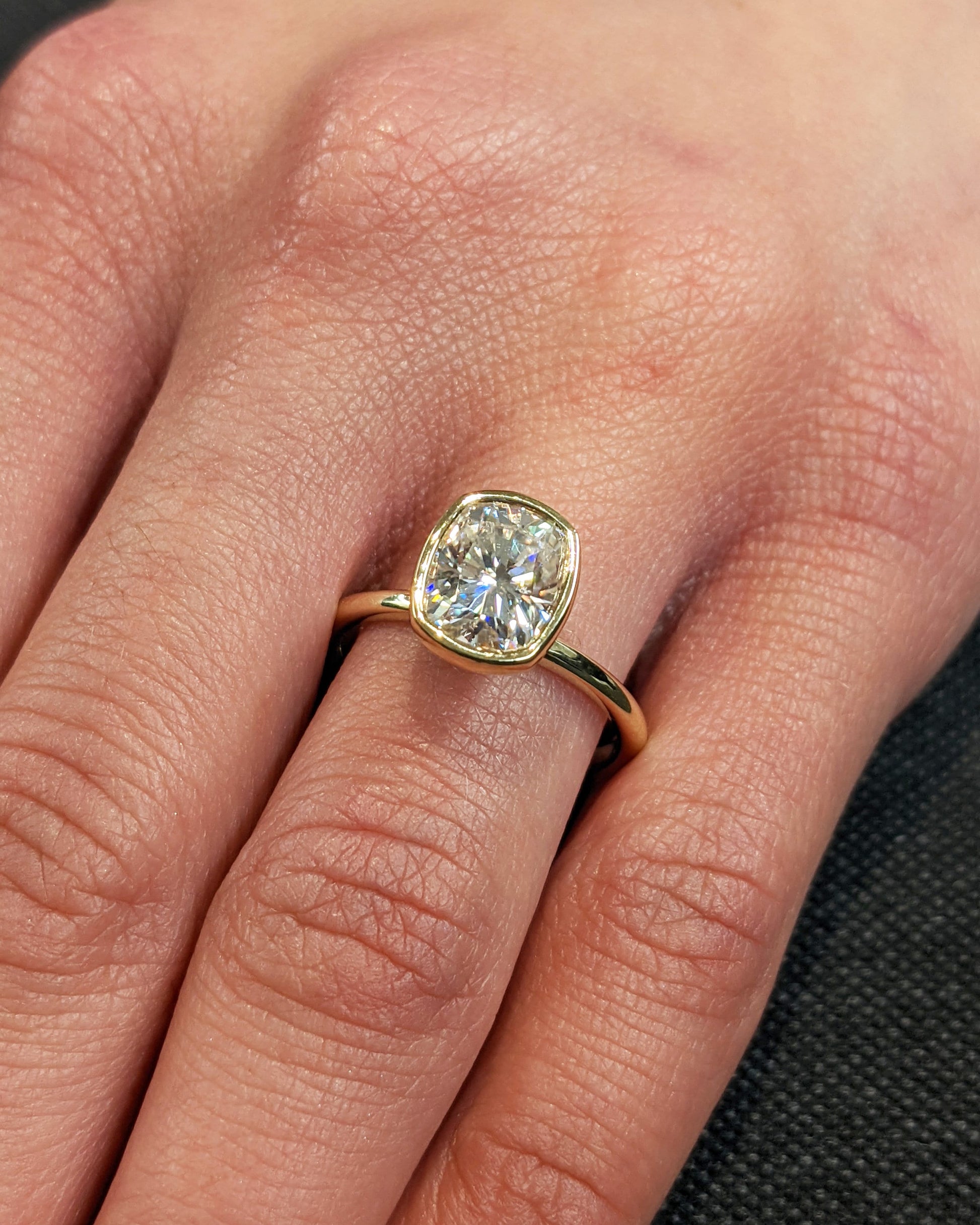 1.2 CT Round Solitaire Moissanite Engagement Ring
