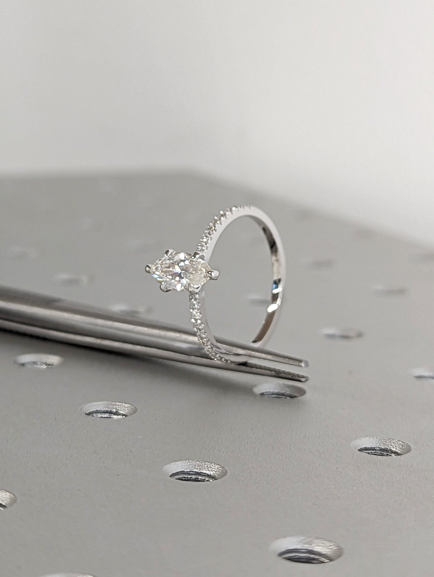 1.2 CT Round Solitaire Moissanite Engagement Ring