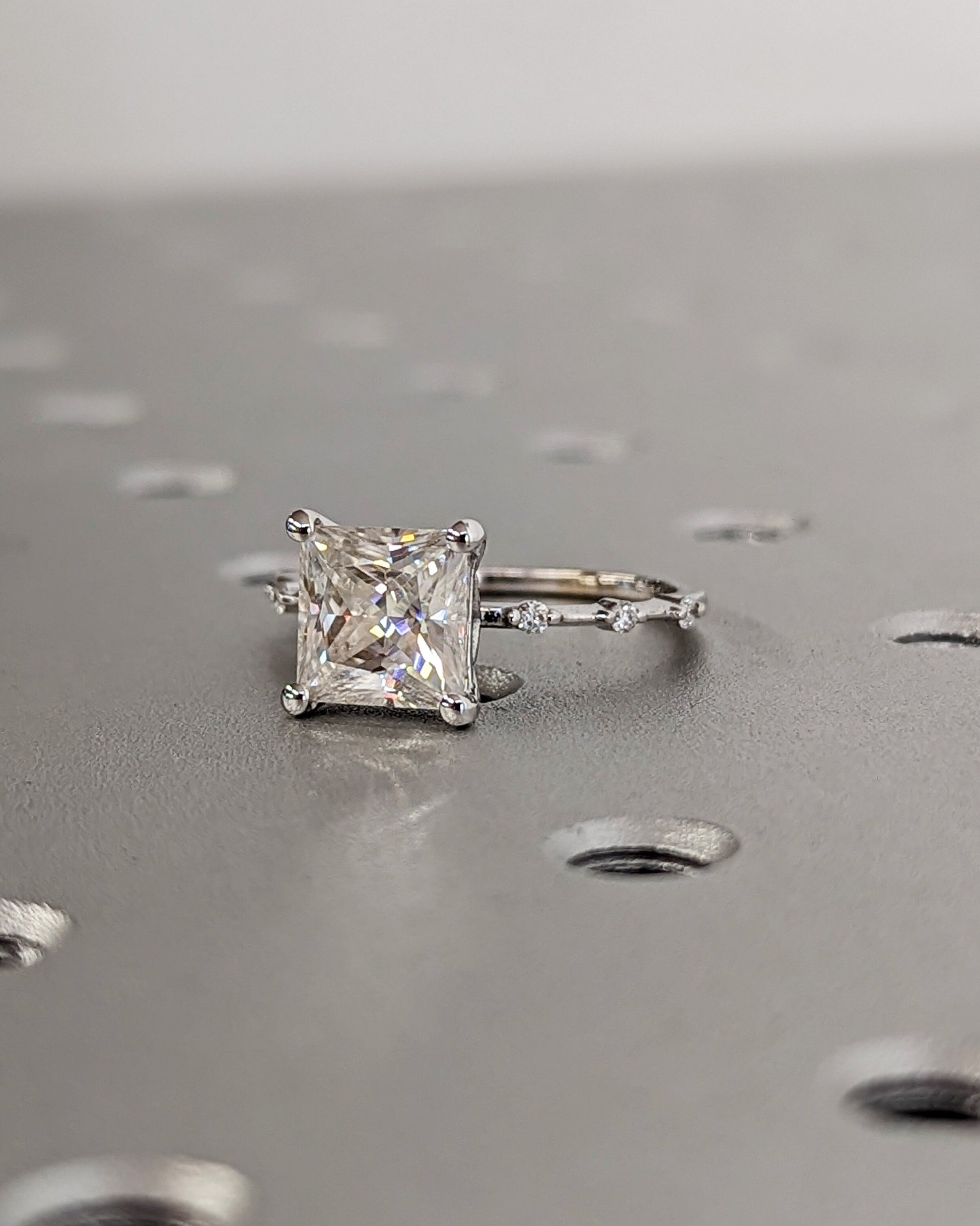 1.2 CT Round Solitaire Moissanite Engagement Ring