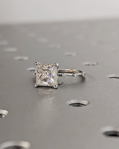1.2 CT Round Solitaire Moissanite Engagement Ring