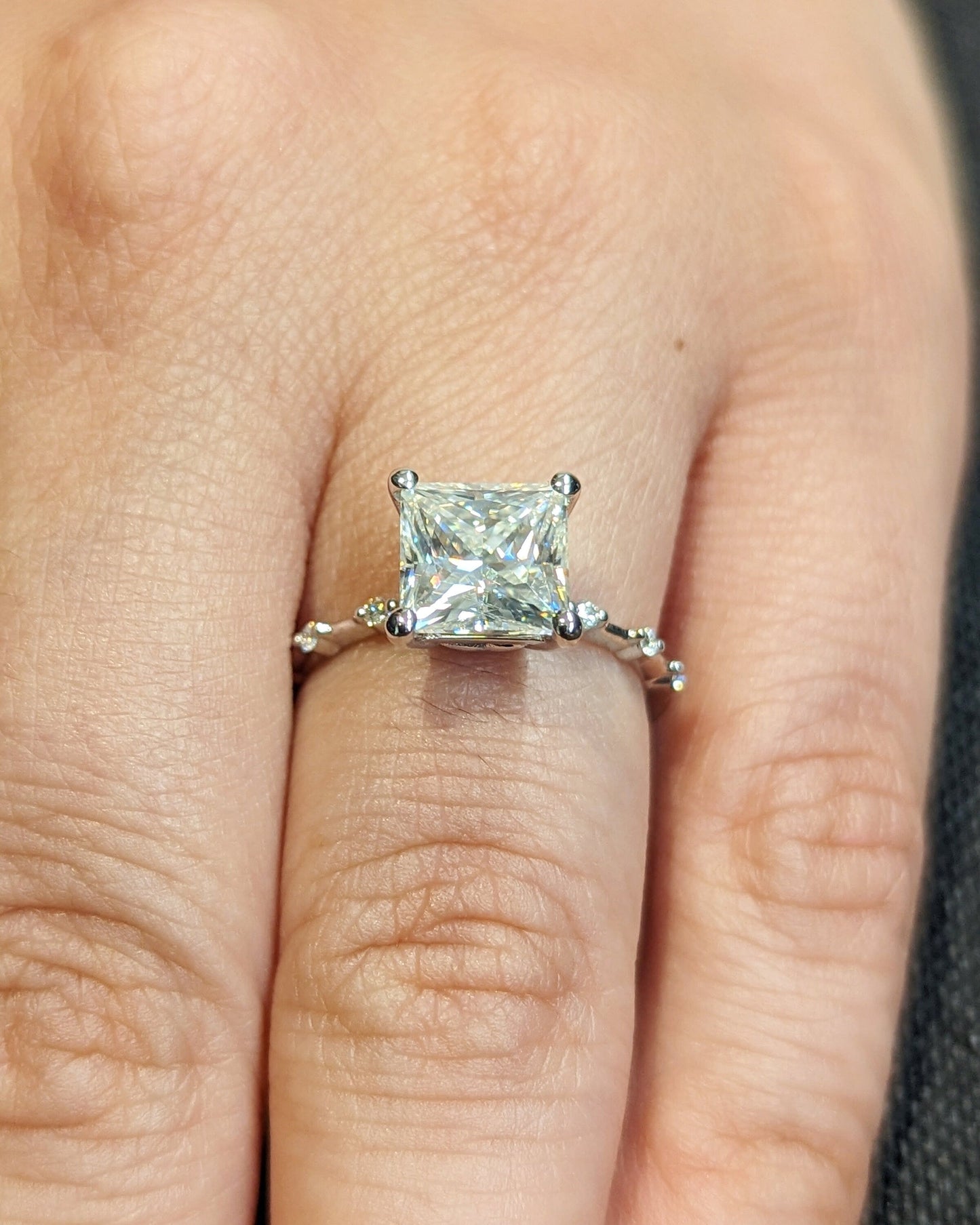 1.2 CT Round Solitaire Moissanite Engagement Ring