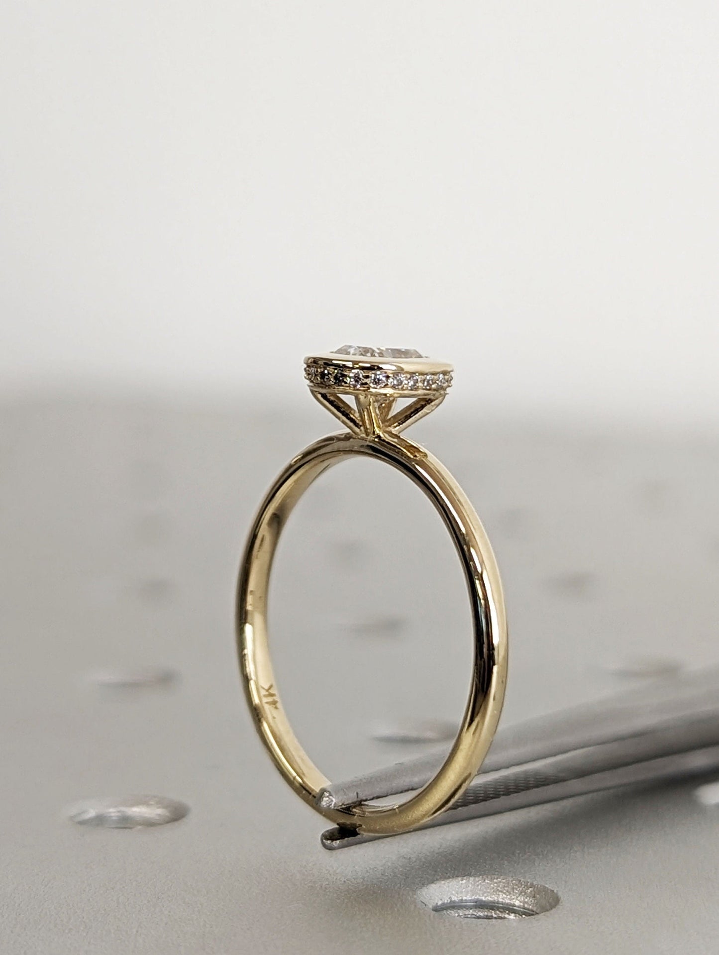 1.2 CT Round Solitaire Moissanite Engagement Ring