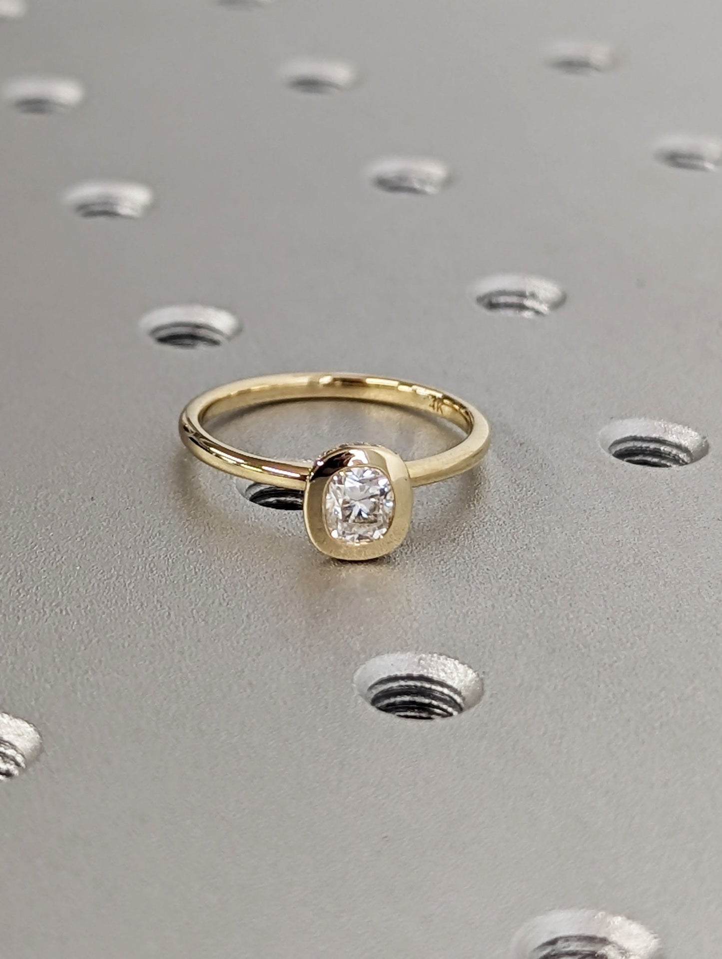 1.2 CT Round Solitaire Moissanite Engagement Ring