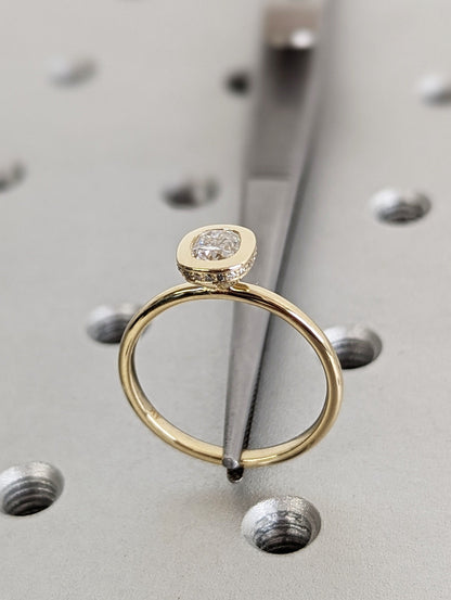 1.2 CT Round Solitaire Moissanite Engagement Ring