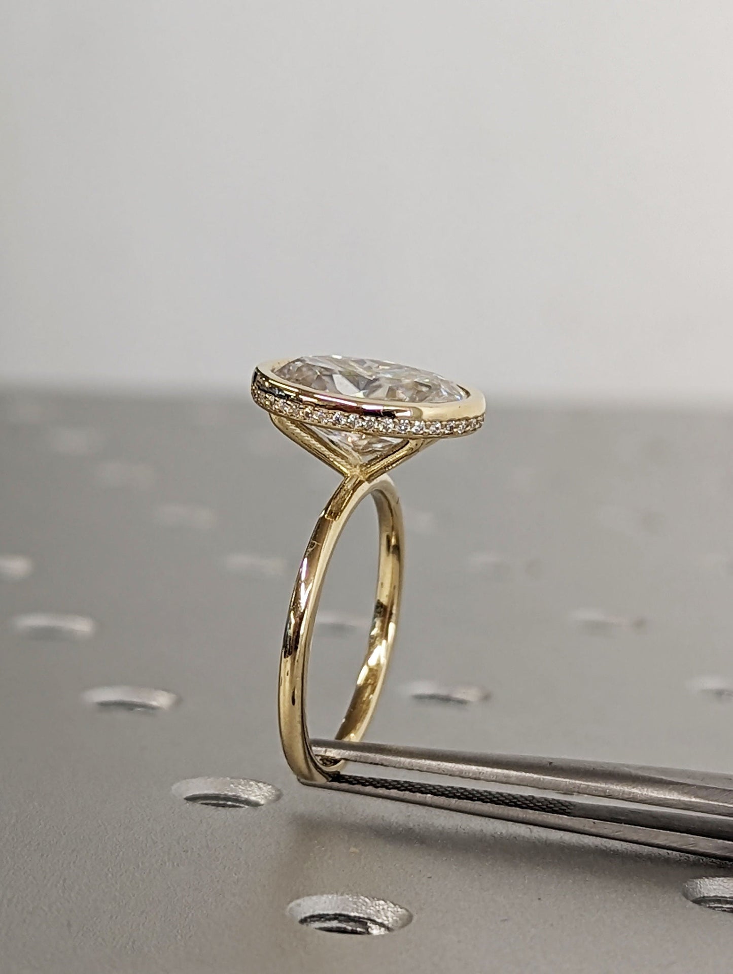 1.2 CT Round Solitaire Moissanite Engagement Ring