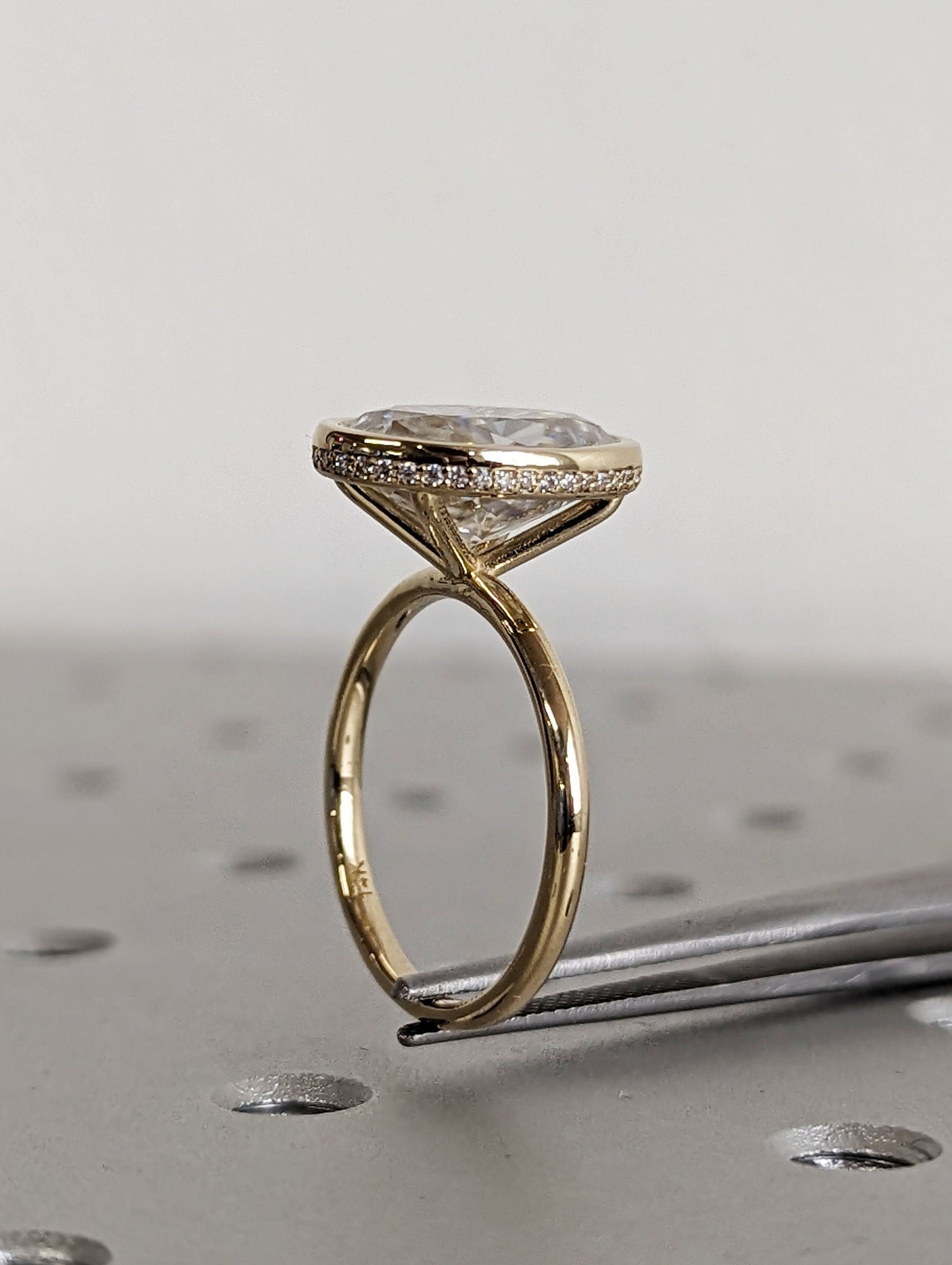 1.2 CT Round Solitaire Moissanite Engagement Ring