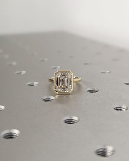 1.2 CT Round Solitaire Moissanite Engagement Ring