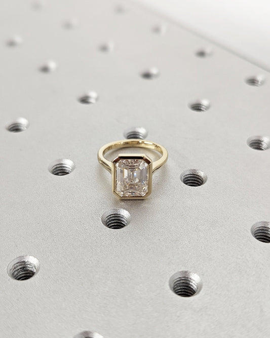 1.2 CT Round Solitaire Moissanite Engagement Ring