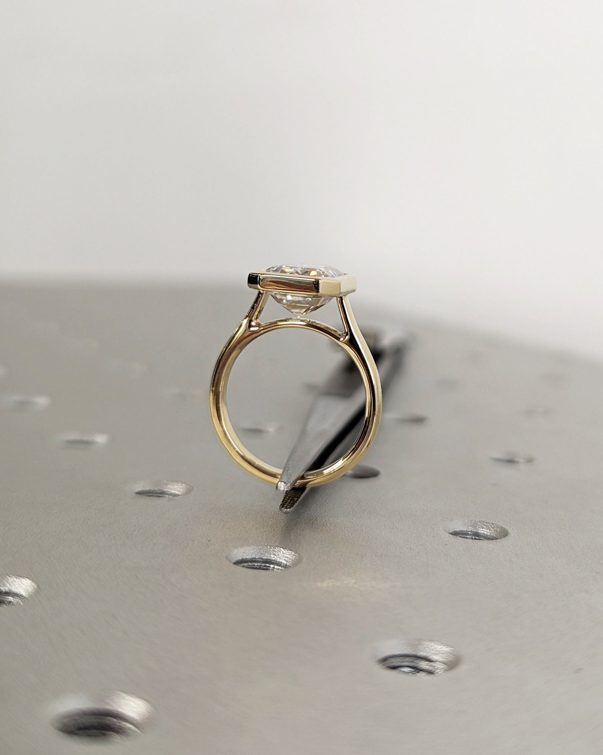 1.2 CT Round Solitaire Moissanite Engagement Ring