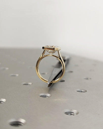 1.2 CT Round Solitaire Moissanite Engagement Ring
