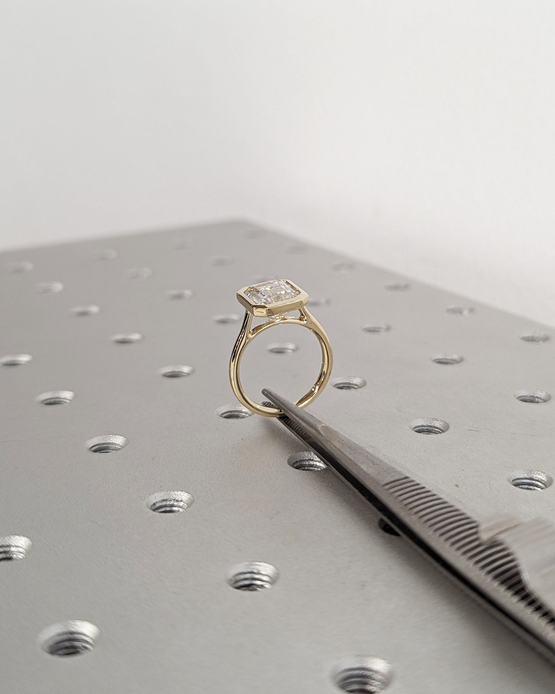 1.2 CT Round Solitaire Moissanite Engagement Ring