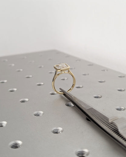 1.2 CT Round Solitaire Moissanite Engagement Ring