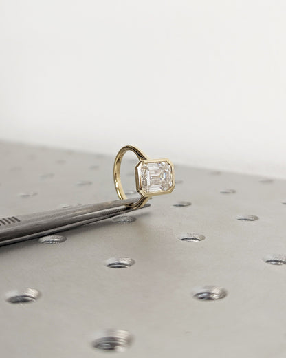 1.2 CT Round Solitaire Moissanite Engagement Ring