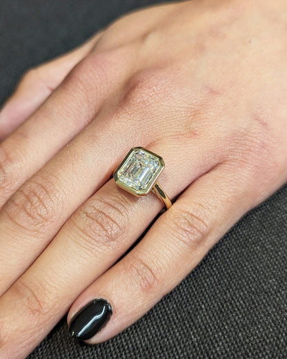 1.2 CT Round Solitaire Moissanite Engagement Ring