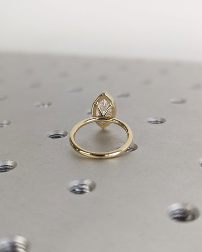 1.2 CT Round Solitaire Moissanite Engagement Ring