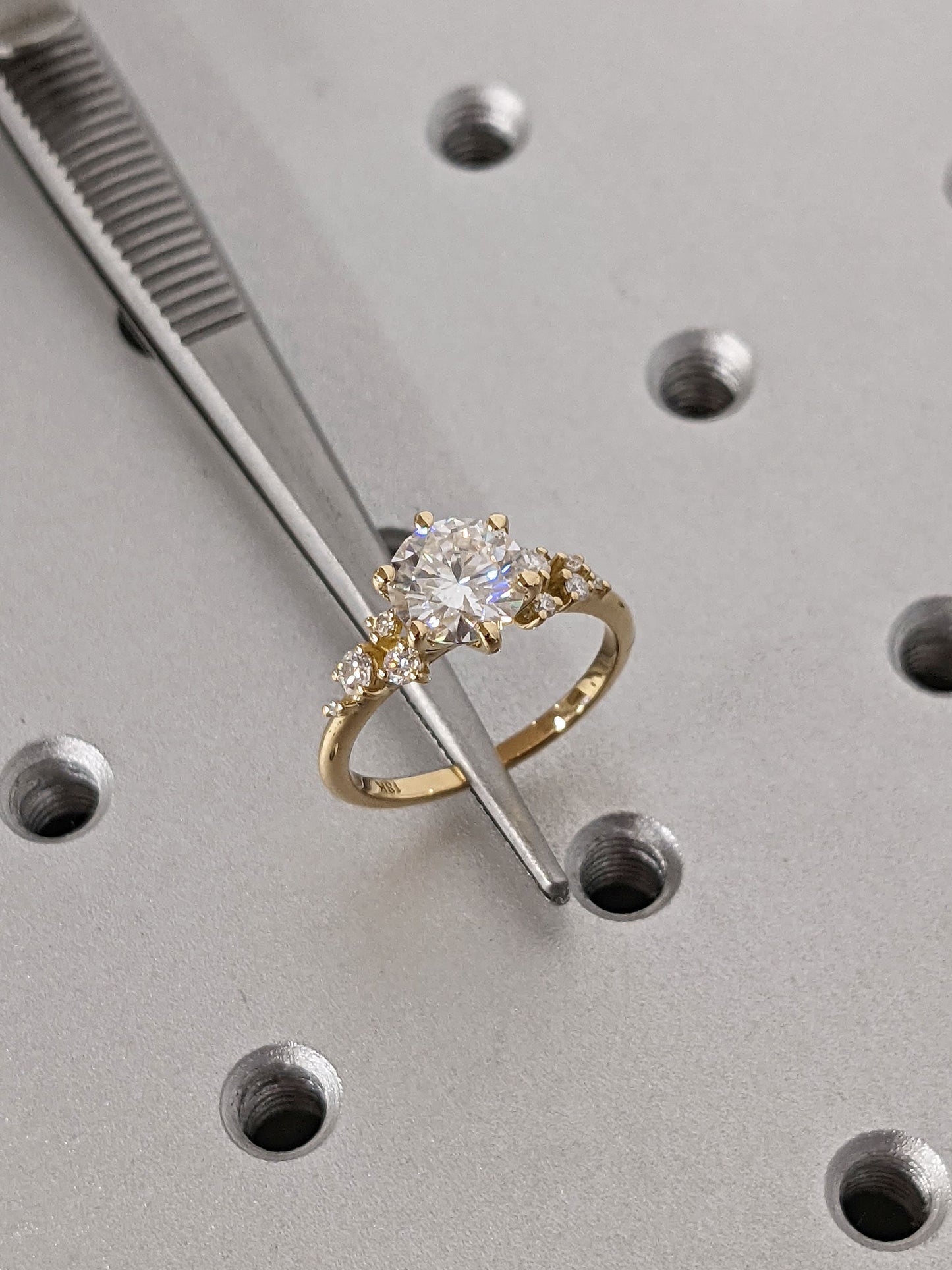 1.2 CT Round Solitaire Moissanite Engagement Ring