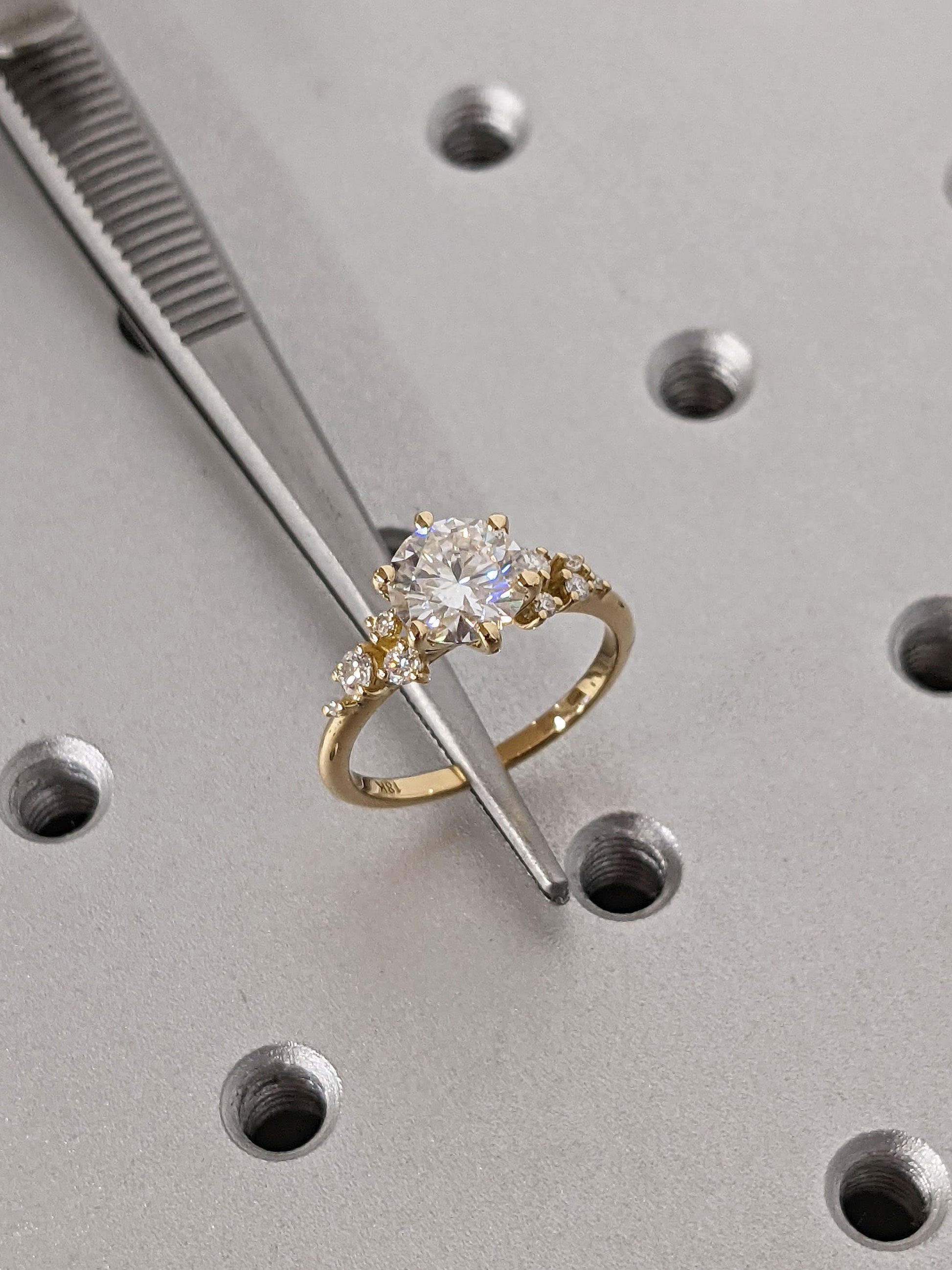 1.2 CT Round Solitaire Moissanite Engagement Ring
