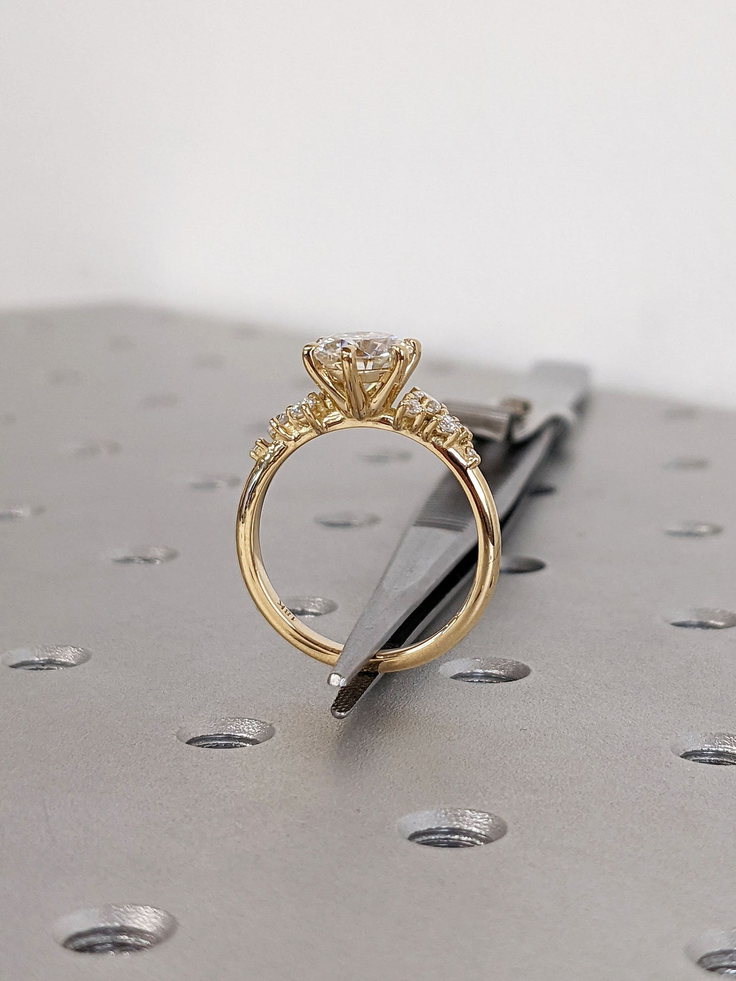 1.2 CT Round Solitaire Moissanite Engagement Ring