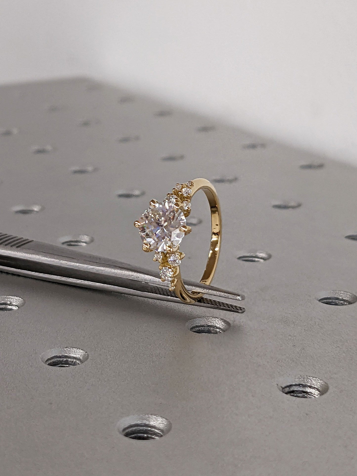 1.2 CT Round Solitaire Moissanite Engagement Ring