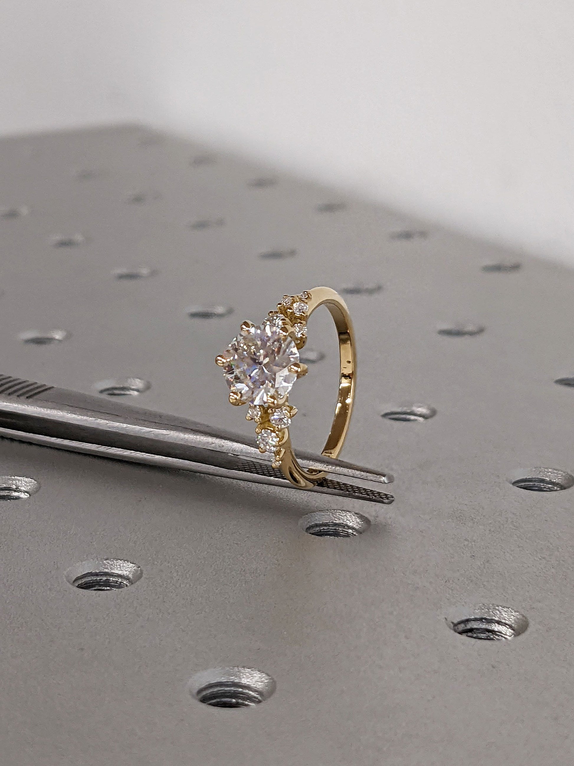 1.2 CT Round Solitaire Moissanite Engagement Ring