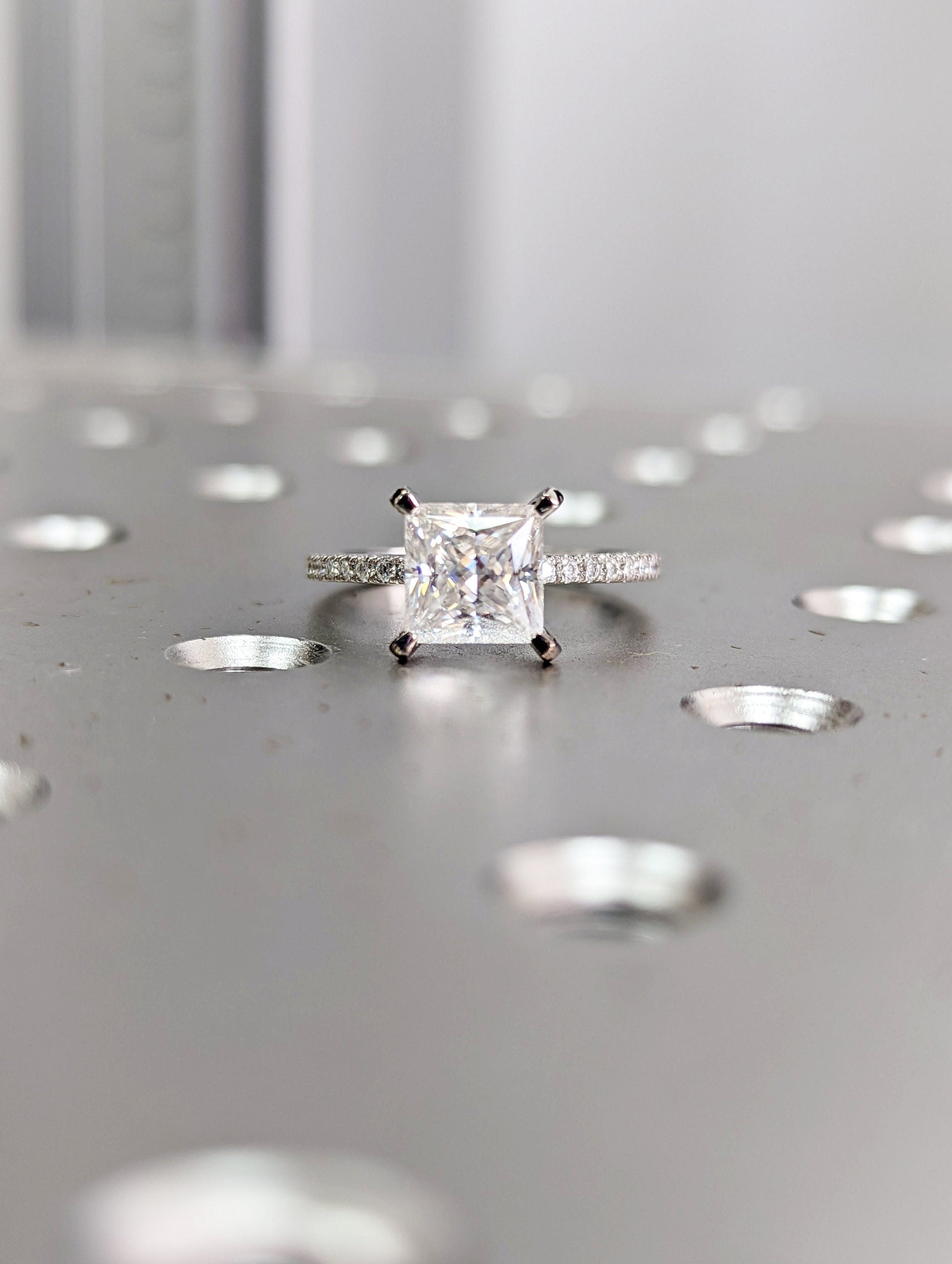 1.2 CT Round Solitaire Moissanite Engagement Ring