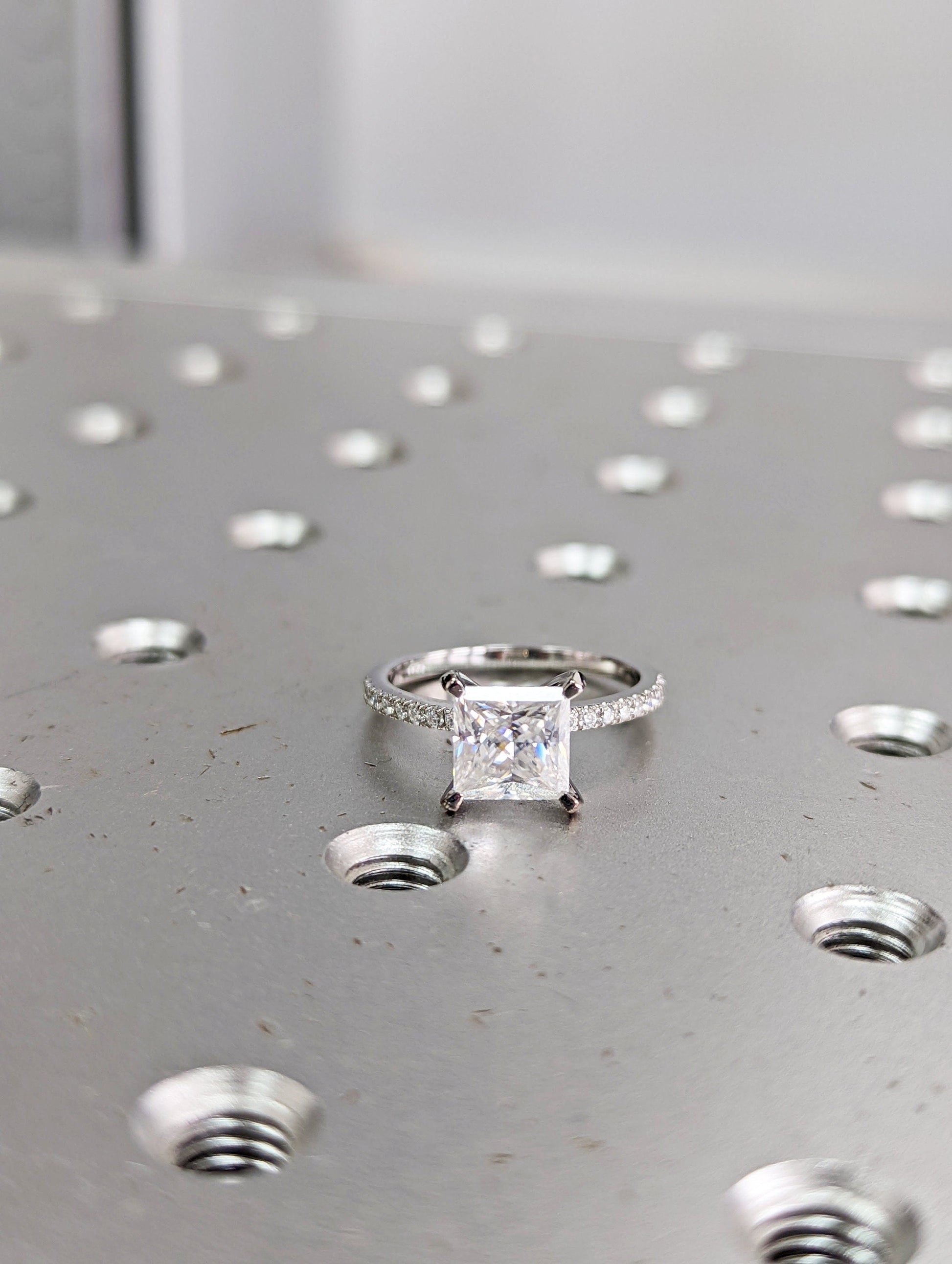 1.2 CT Round Solitaire Moissanite Engagement Ring