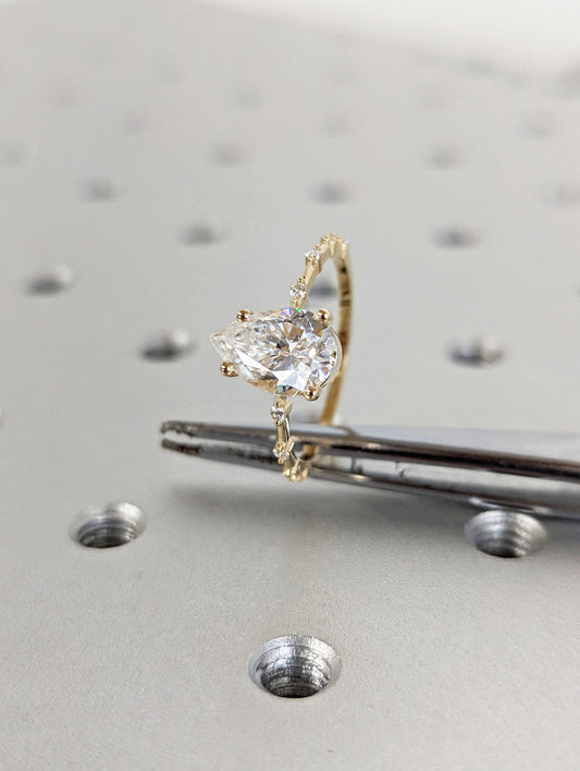 1.2 CT Round Solitaire Moissanite Engagement Ring