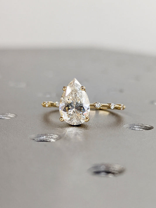 1.2 CT Round Solitaire Moissanite Engagement Ring