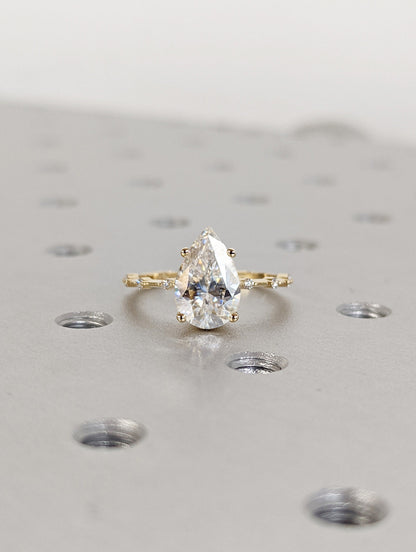 1.2 CT Round Solitaire Moissanite Engagement Ring