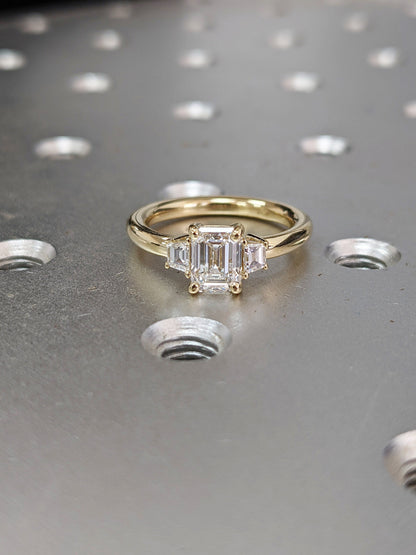 1.2 CT Round Solitaire Moissanite Engagement Ring