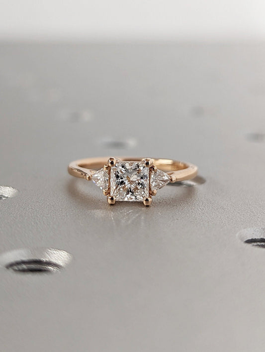 1.2 CT Round Solitaire Moissanite Engagement Ring