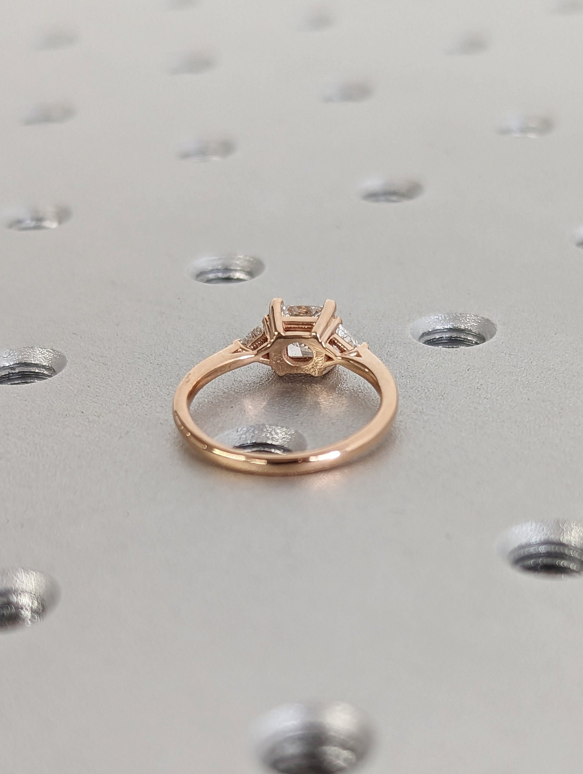 1.2 CT Round Solitaire Moissanite Engagement Ring