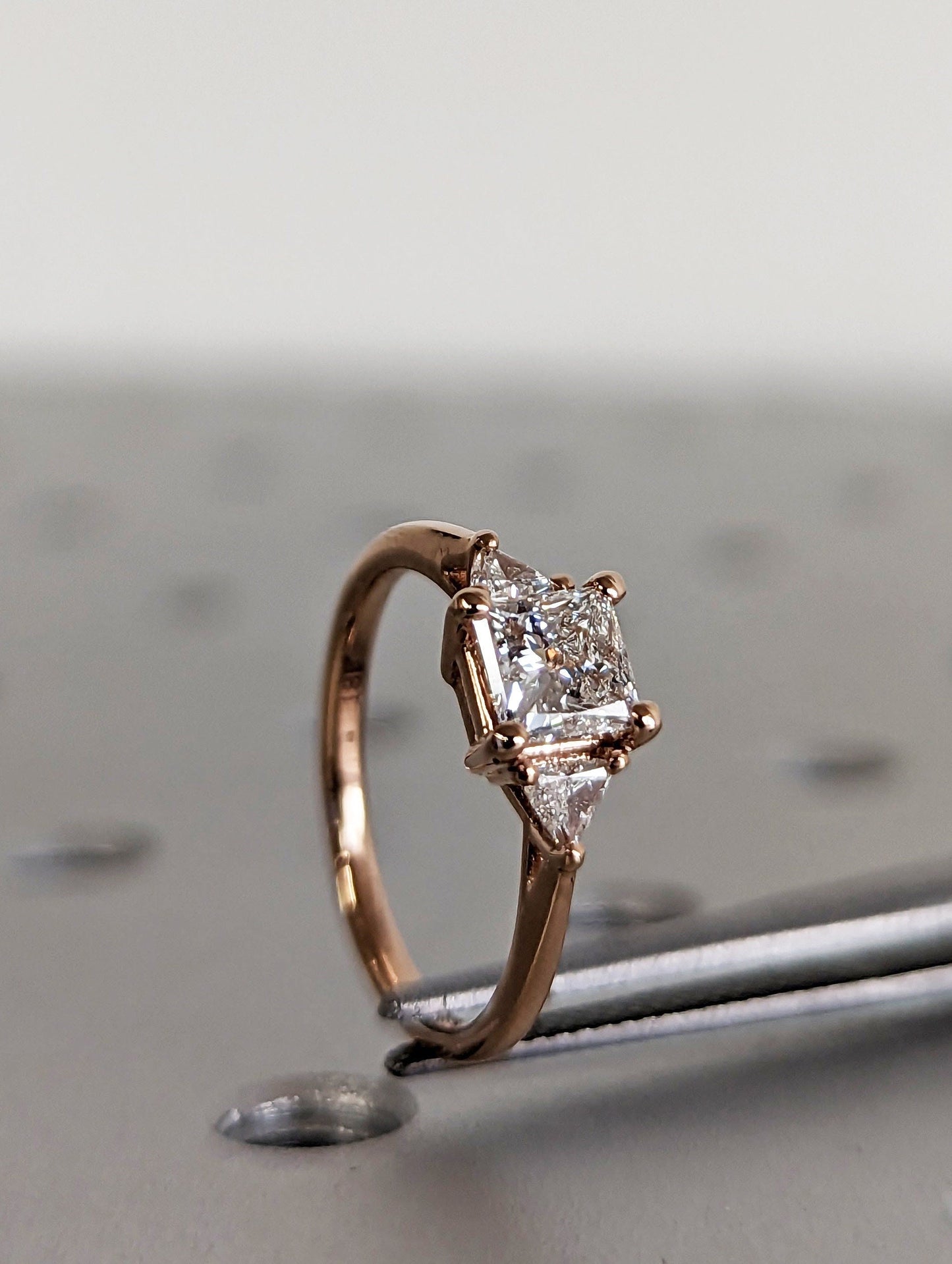 1.2 CT Round Solitaire Moissanite Engagement Ring