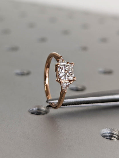 1.2 CT Round Solitaire Moissanite Engagement Ring