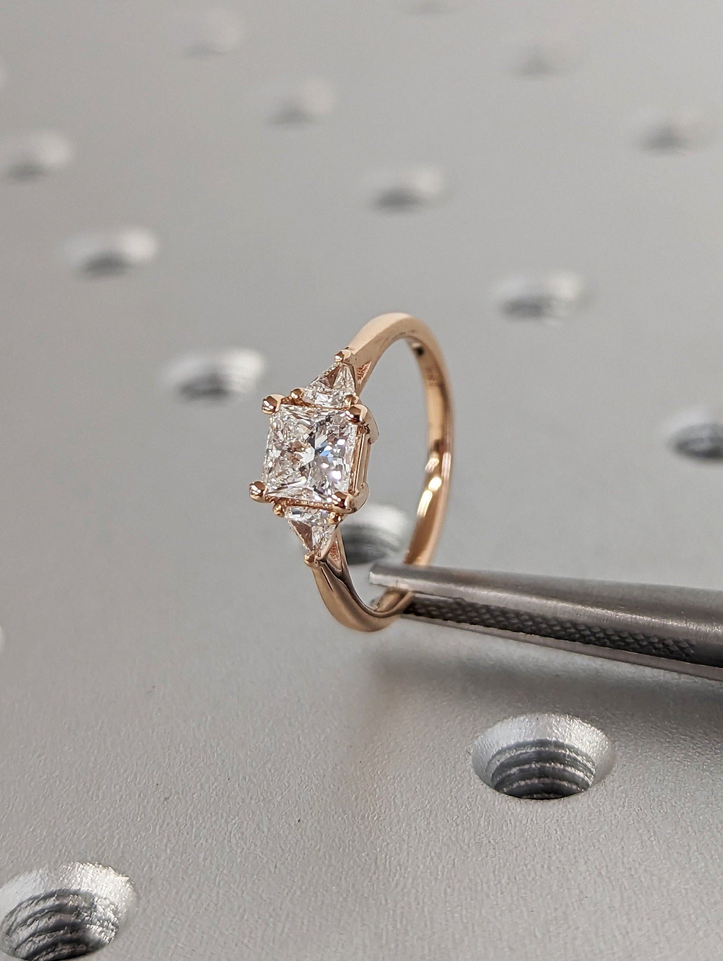 1.2 CT Round Solitaire Moissanite Engagement Ring